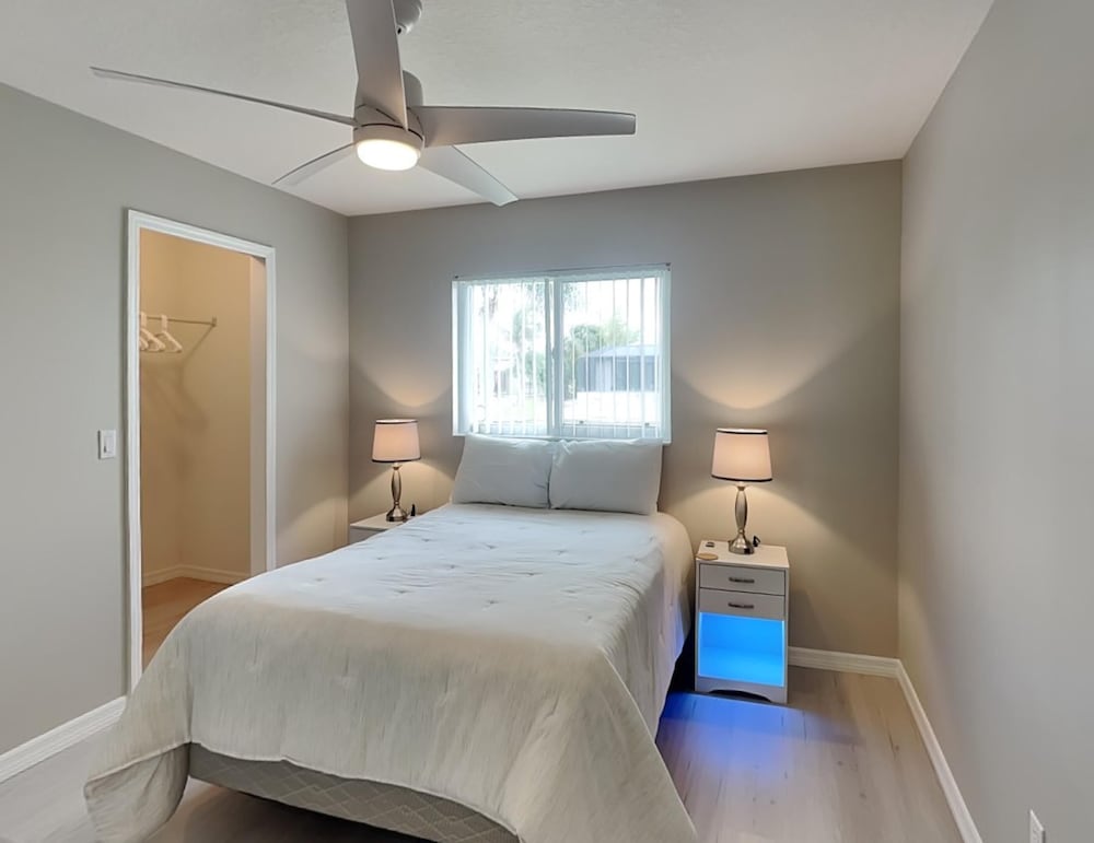 Фото Coastal Castaway