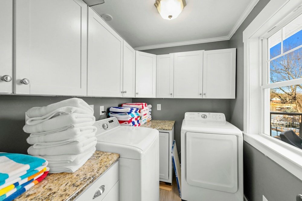 Фото Dock Days by Avantstay Swimming Platform, Dock