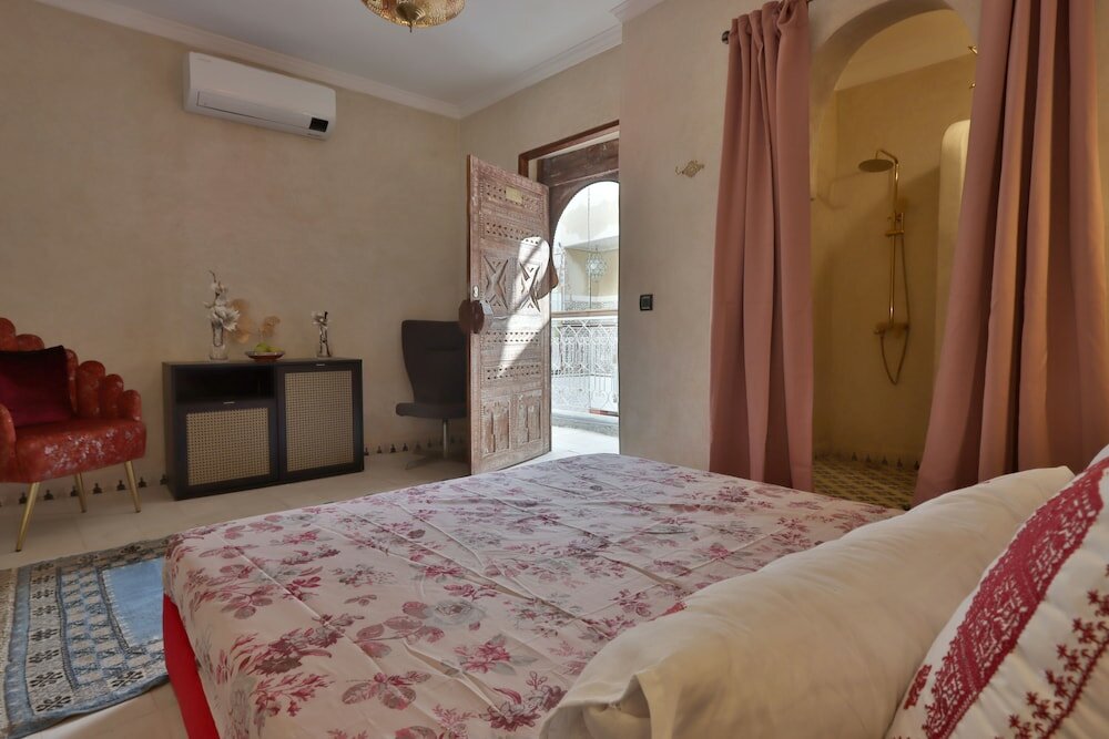 Фото Riad la fayette bed & breakfast