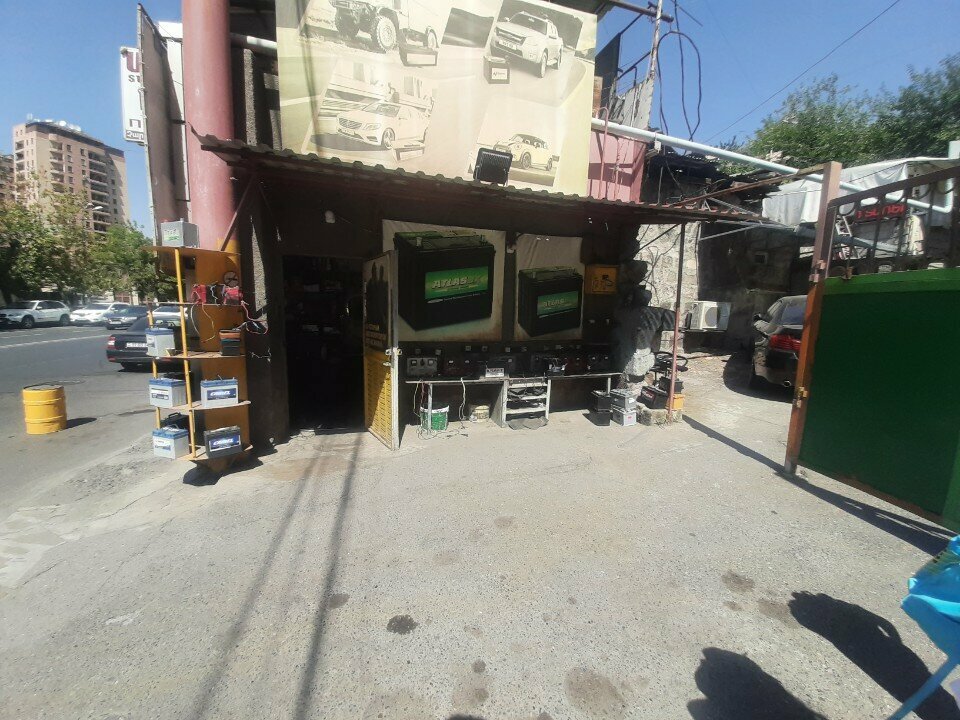 Batteries and chargers Аккумуляторы, Yerevan, photo