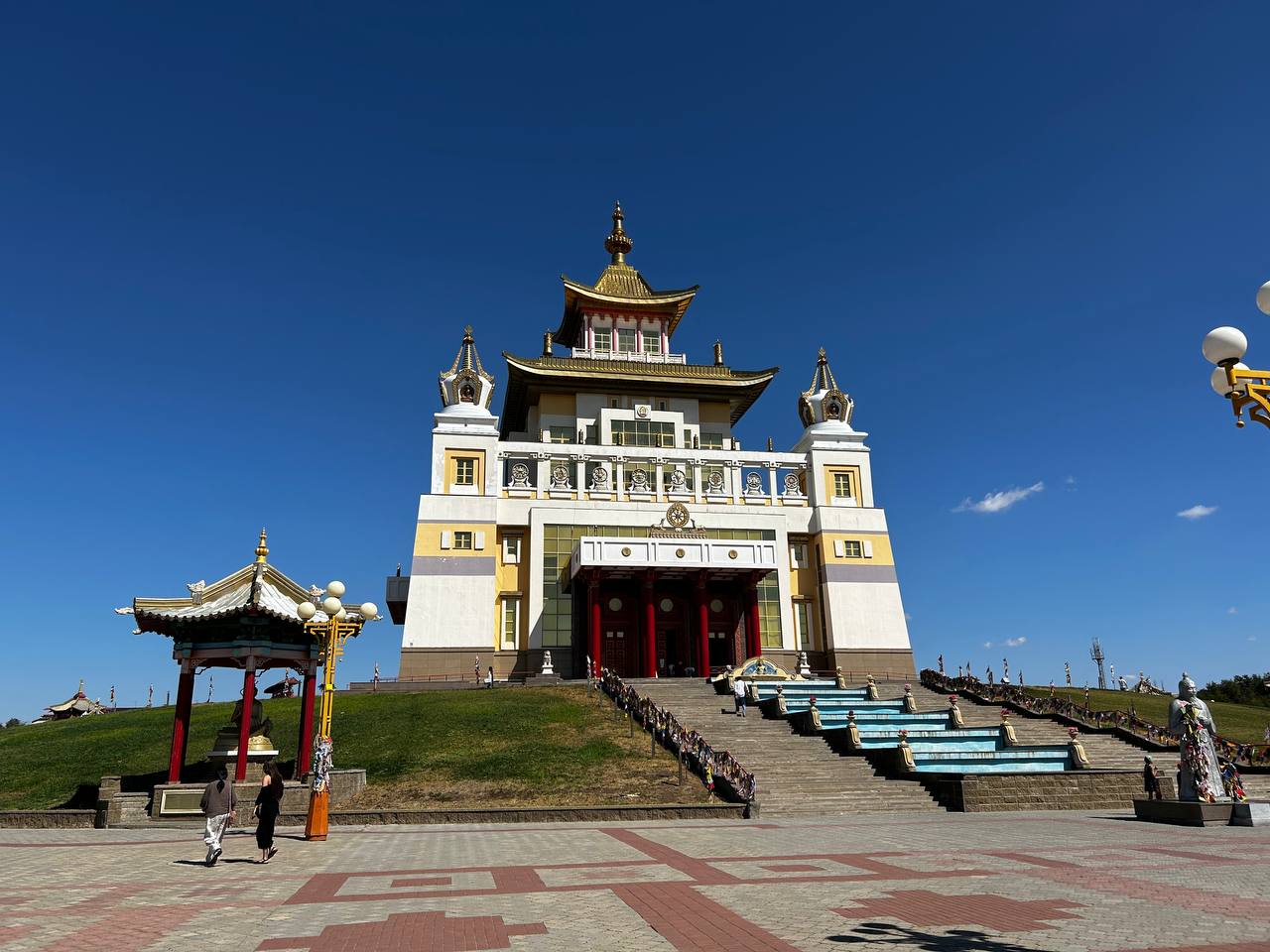 Фото отеля 2