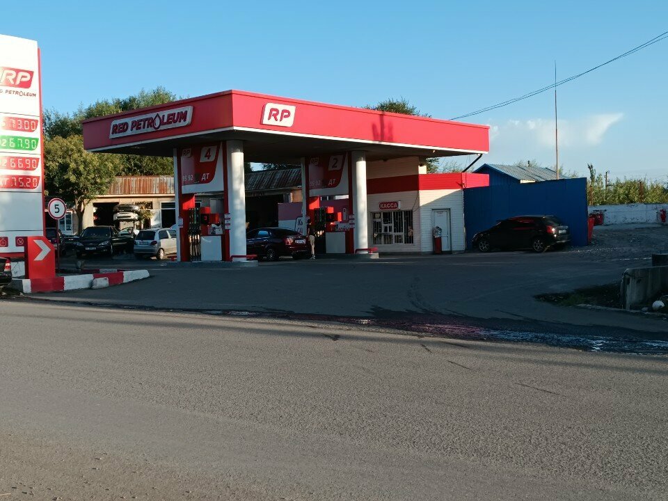 Gas station Red Petrolium, Jalal‑Abad Province, photo