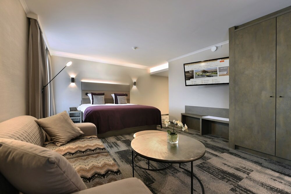 Фото Van Der Valk Hotel Charleroi Airport