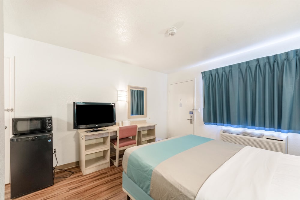 Фото Motel 6 Del Rio, Tx