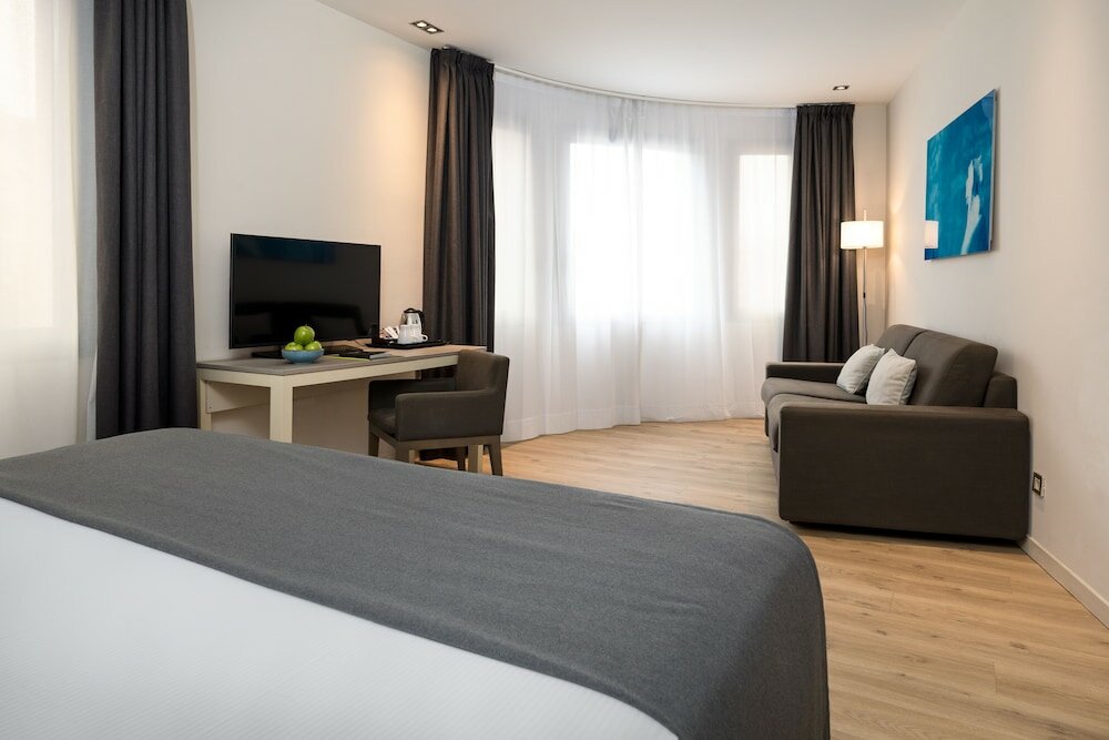 Фото Sercotel Ámister Art Hotel