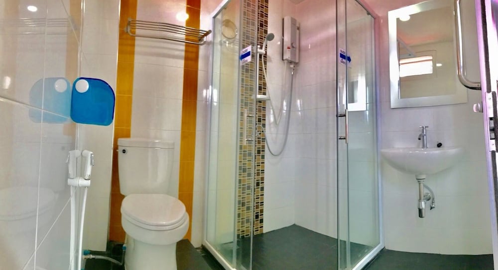 Фото J. Holiday Inn