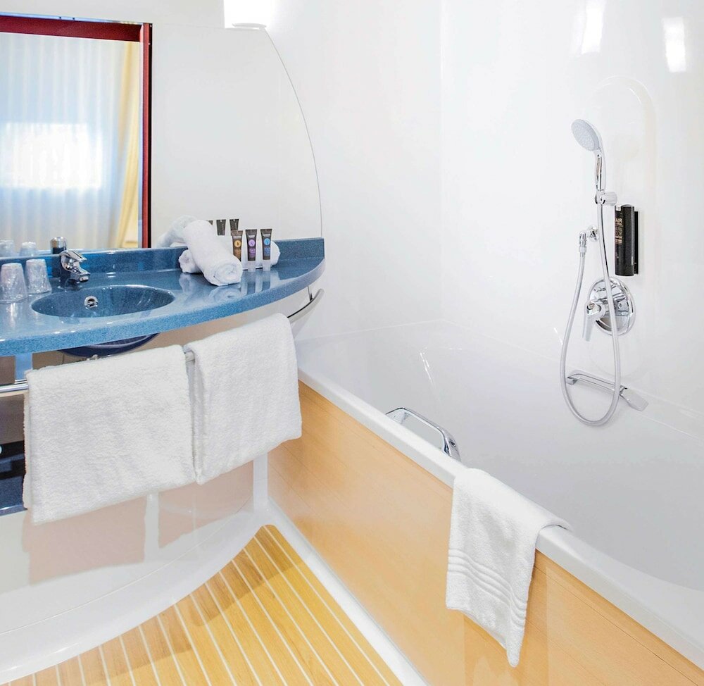 Фото Novotel Suites Geneve Aeroport