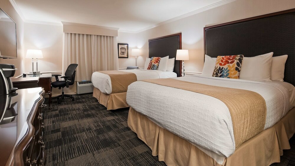 Фото Wingate by Wyndham Bellingham Heritage Inn