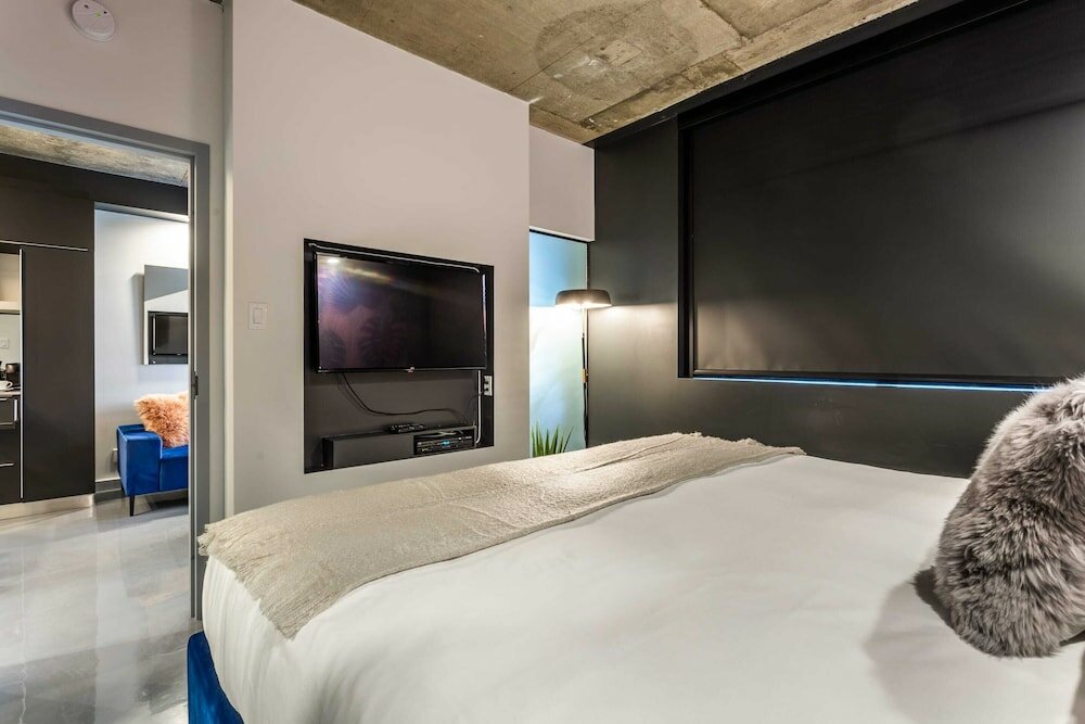 Фото Pierce Boutique Apartments