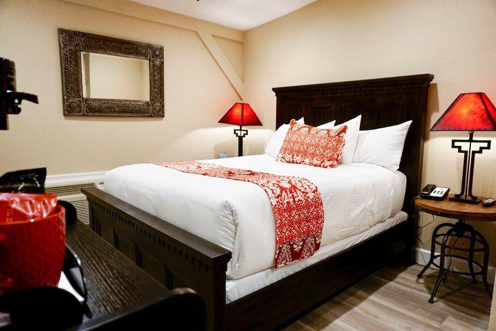 Фото Lantern Light Inn - Romantic Getaway