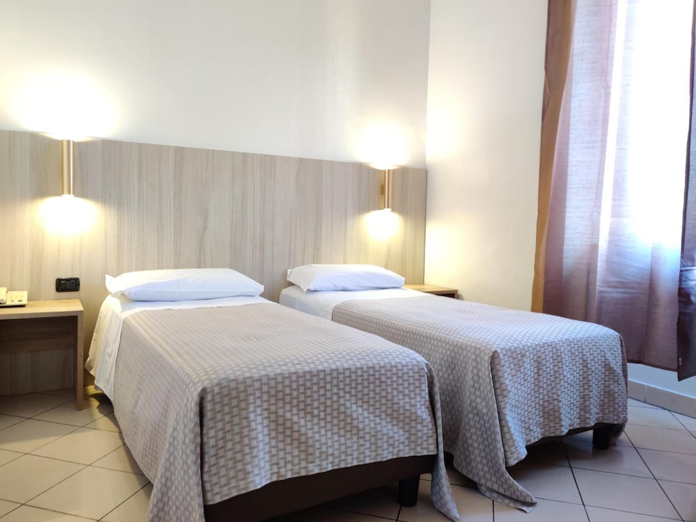 Фото Hotel Mondial