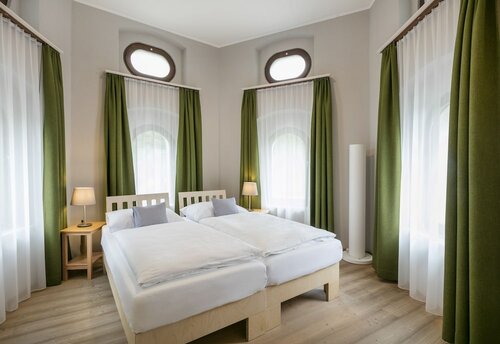 Гостиница Jufa Hotel Schloss Röthelstein