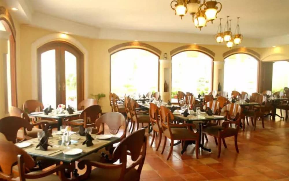 Фото The Hans Coco Palms