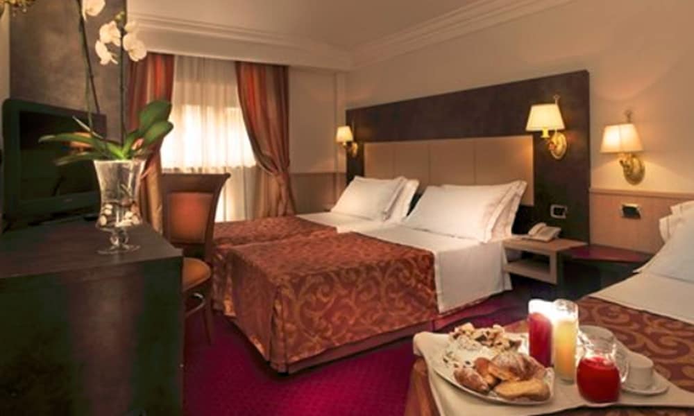 Фото Pinewood Hotel Rome