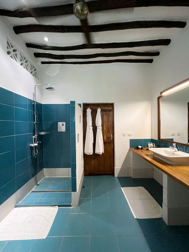 Фото Zanzi Resort