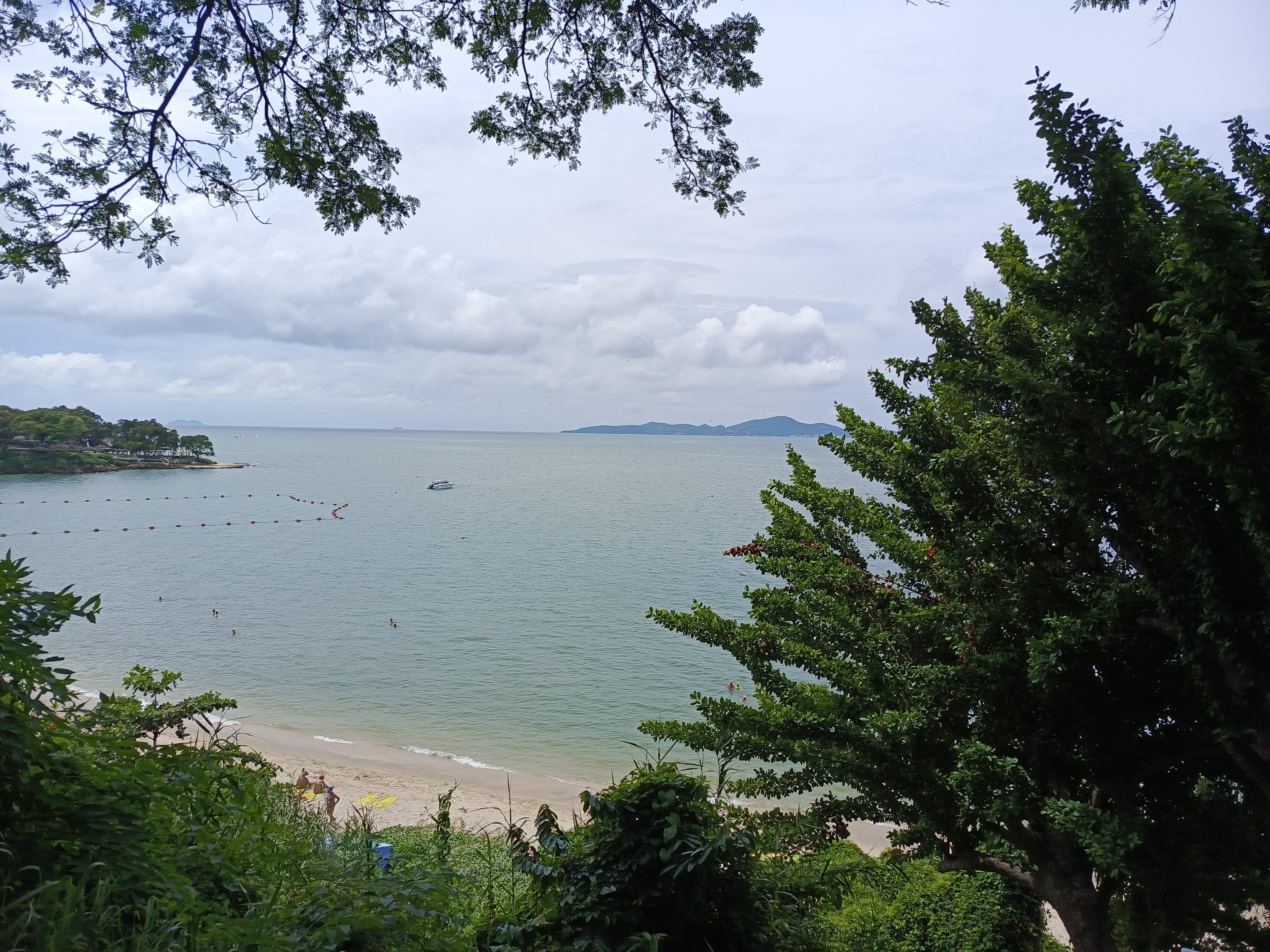 Фото Cosy Beach Hotel