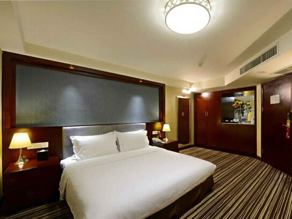 Фото Leeden Hotel Chengdu