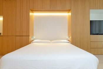 Фото Hoom Apartaments, Juan Bravo 56, Madrid