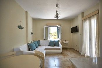 Фото Aelia Apartments