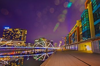 Фото Melbourne Holiday Apartments Flinders Wharf