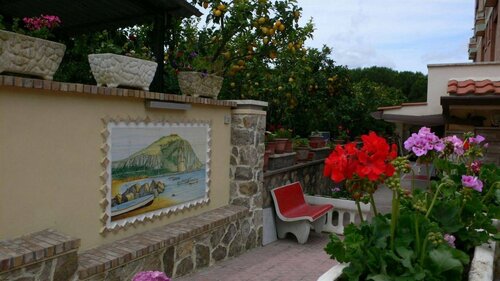Внешний вид отеля Hotel Casa Yvorio в Террачине, фото 3