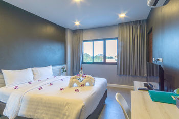 Фото C Cha-am Hotel