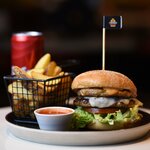 Sultan Pizza & Burgers (Noviy Arbat Street, 15), comida rápida