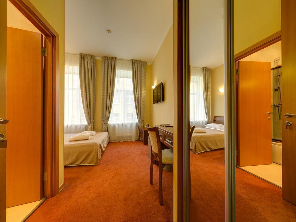 Фото Solo Исаакиевская площадь