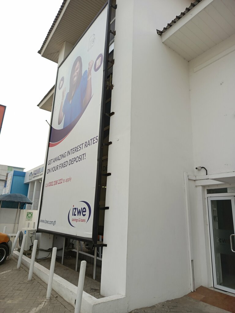 Banking service point Izwe Savings & Loans, Accra, photo