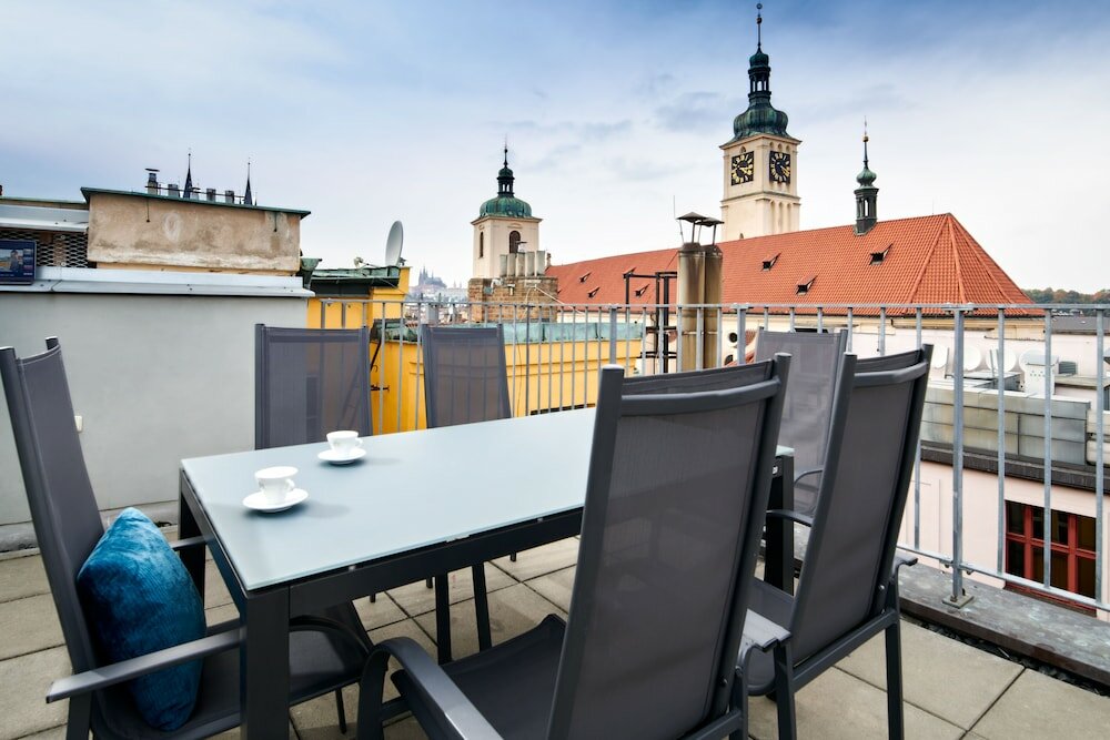 Фото 4 Arts Apartments by Adrez Living