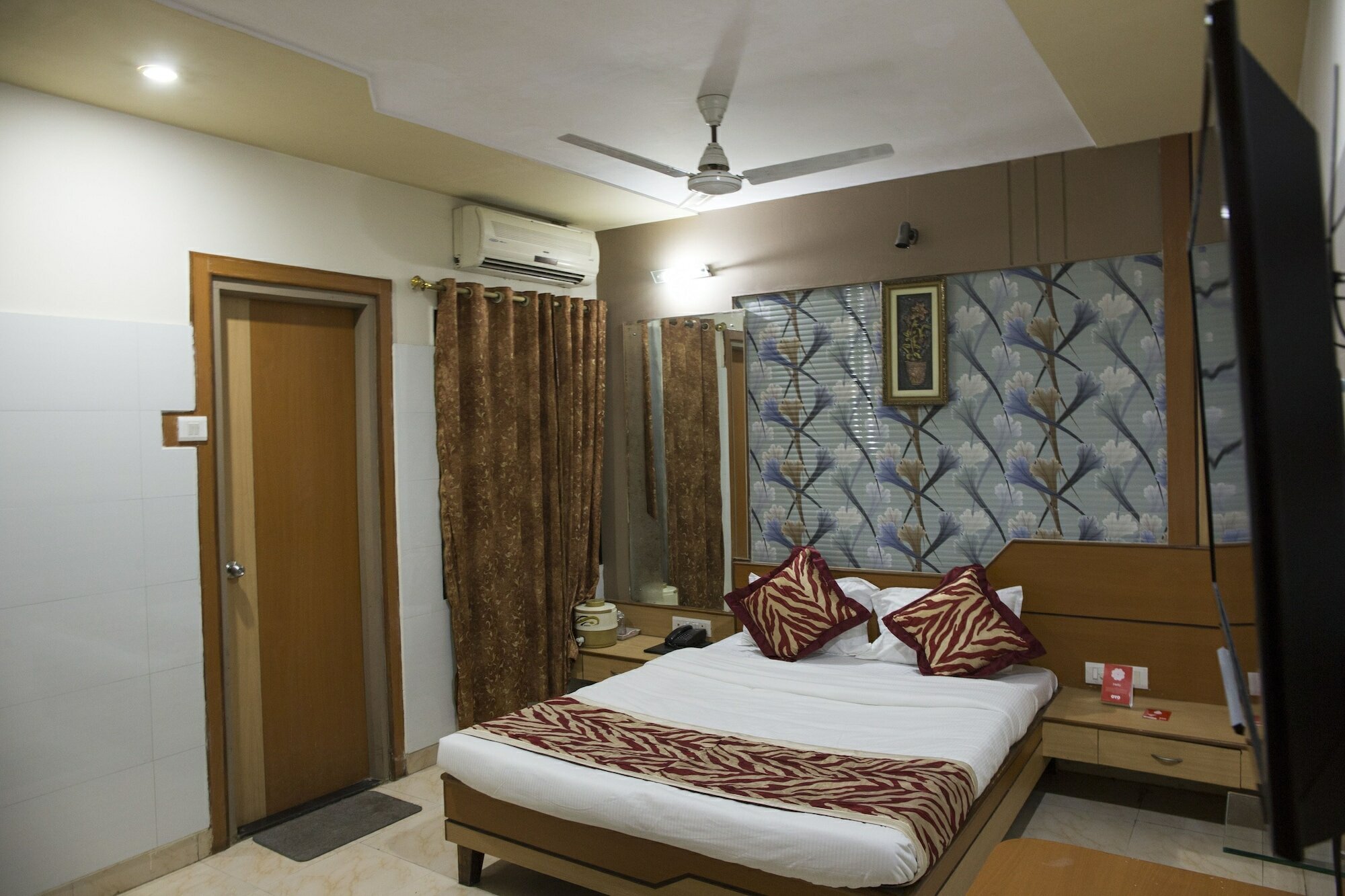 Фото Hotel Mahabir Galaxy