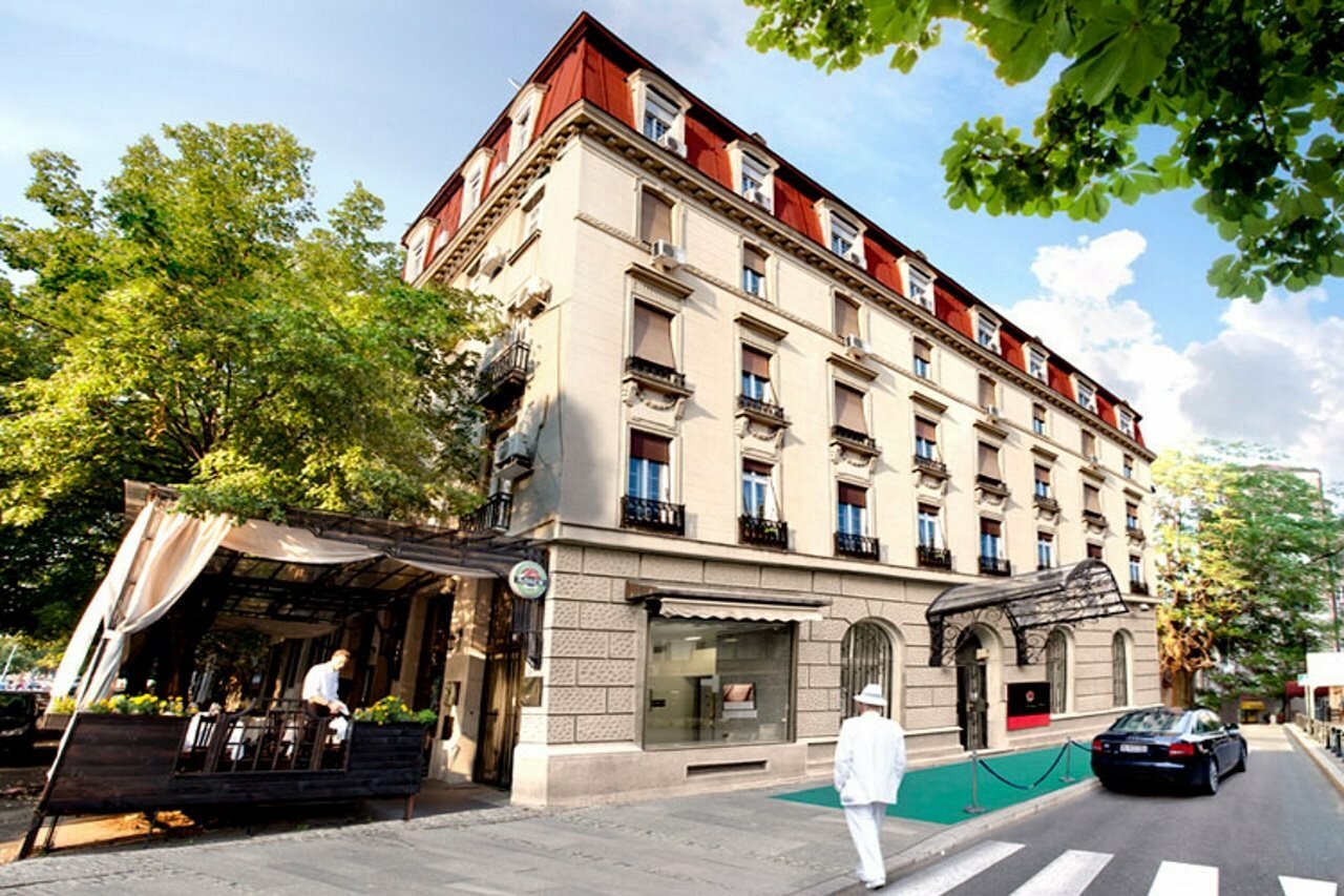 Фото отеля 1