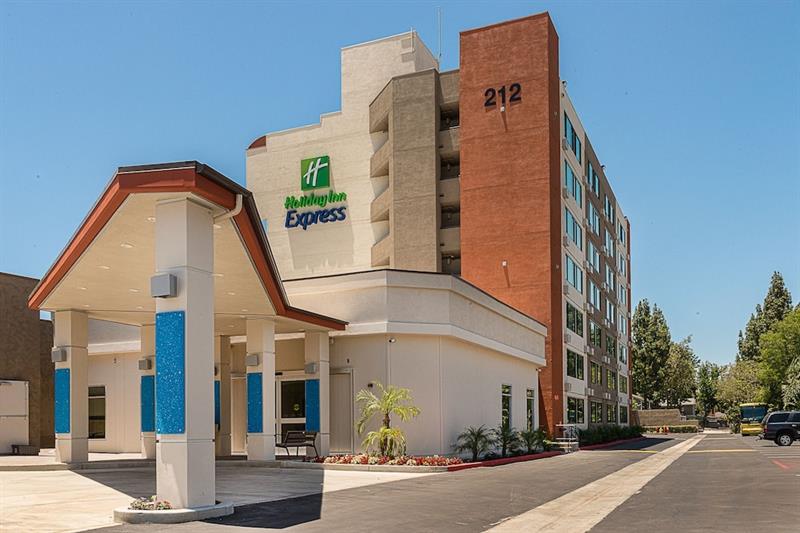 Фото Holiday Inn Express Fullerton - Anaheim, an Ihg Hotel