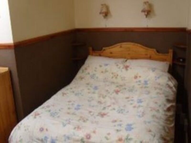 Фото Holly Lodge Guest House