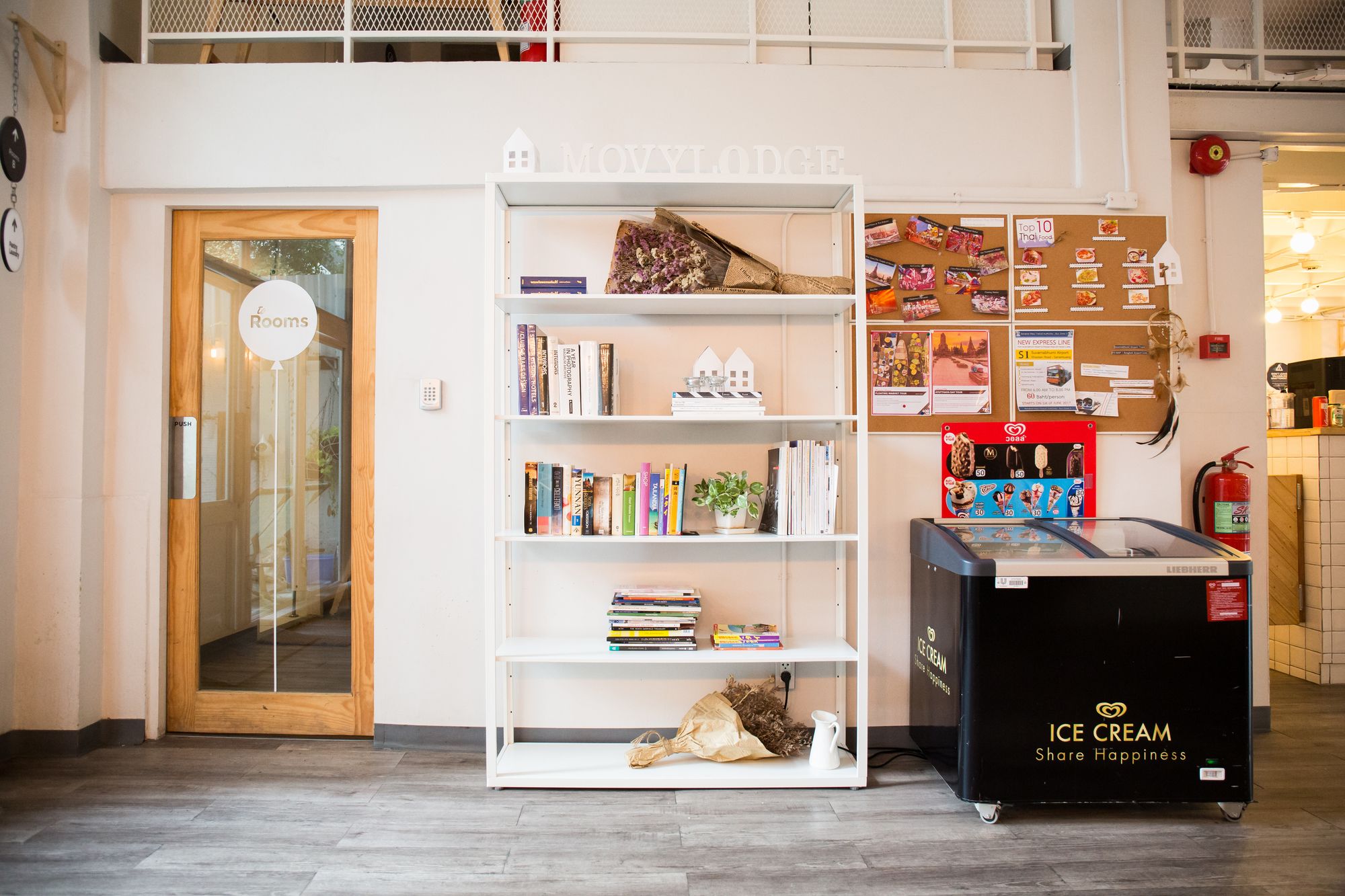 Фото MovyLodge Hostel