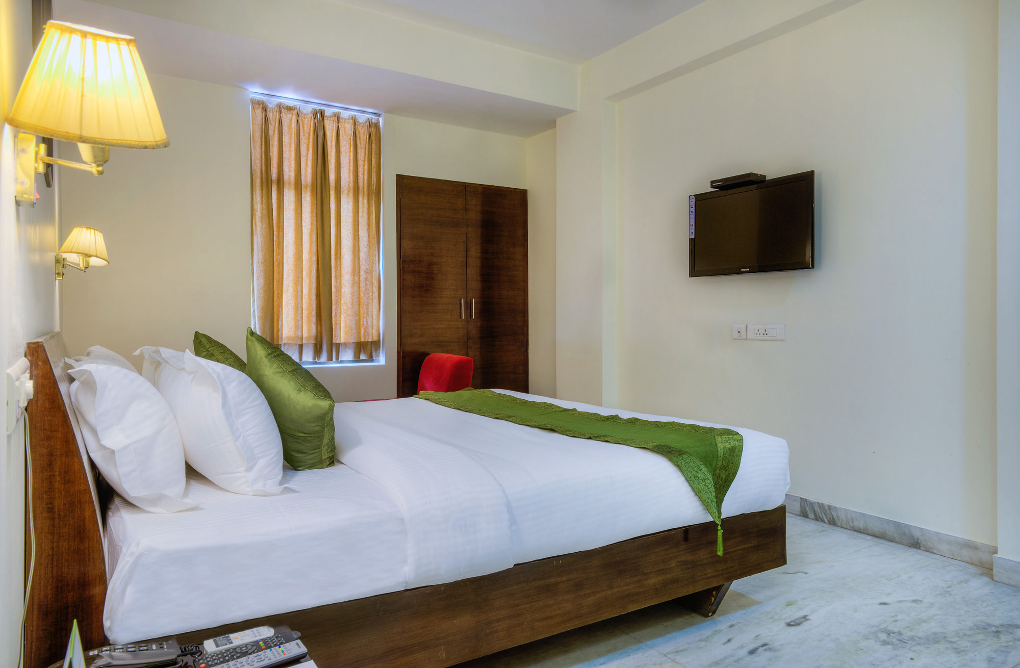 Фото Hotel Corporate Inn