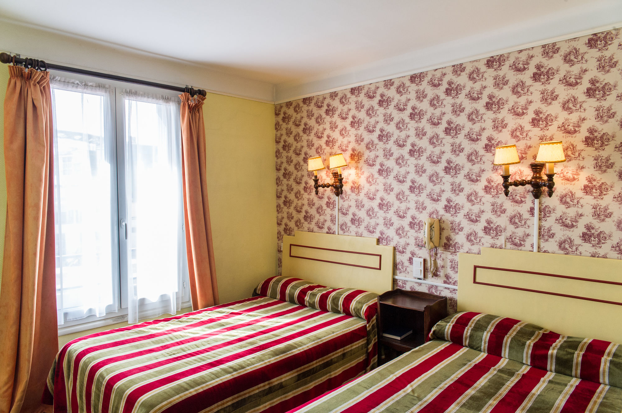 Фото Hôtel Pb - Paris-Barcelone