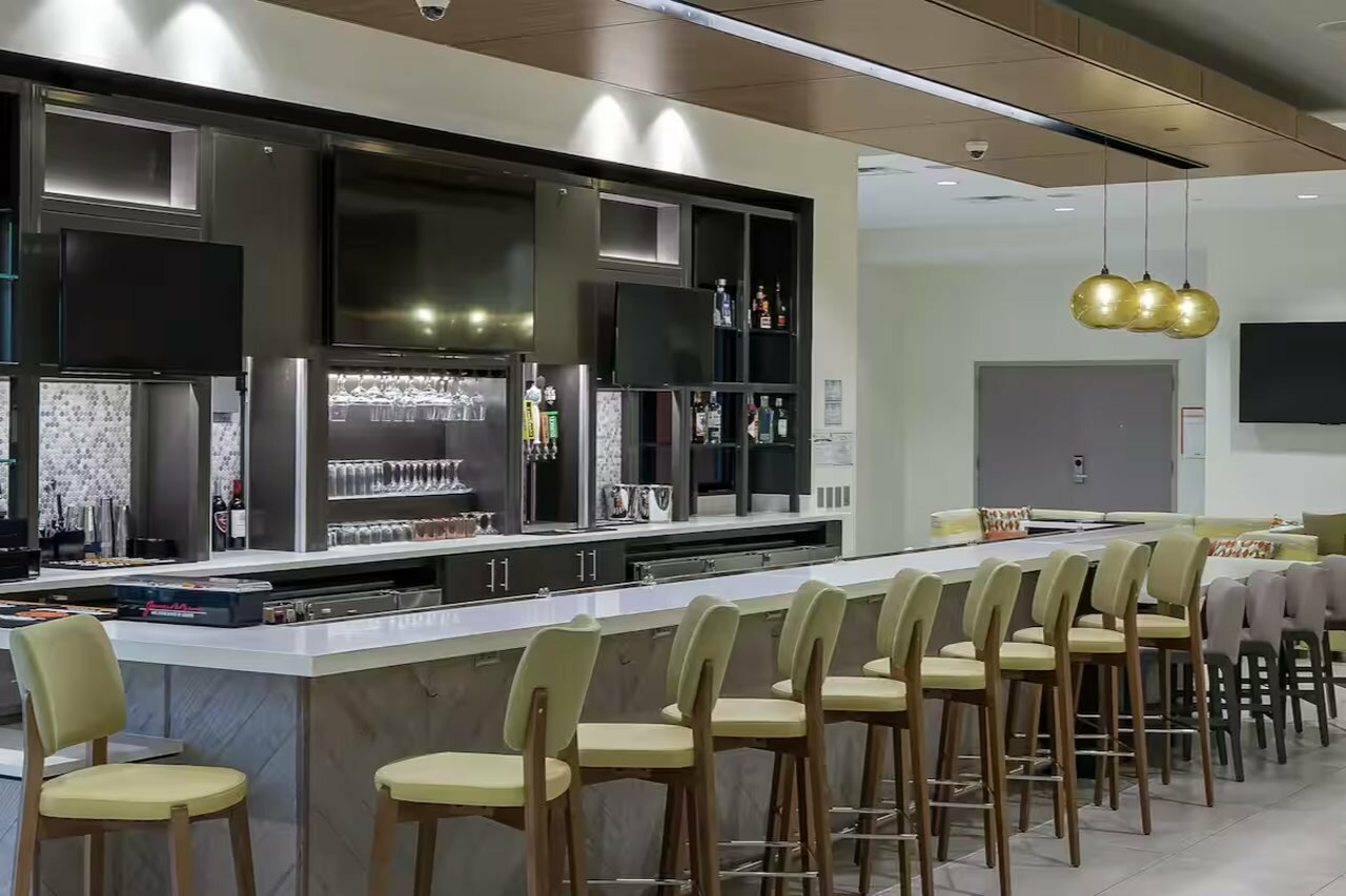 Фото Hilton Garden Inn Pensacola Downtown