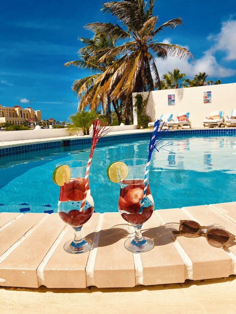 Фото Karibu Aruba Boutique Hotel
