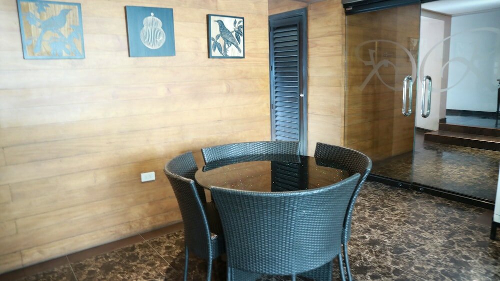 Фото Rosvenil Hotel