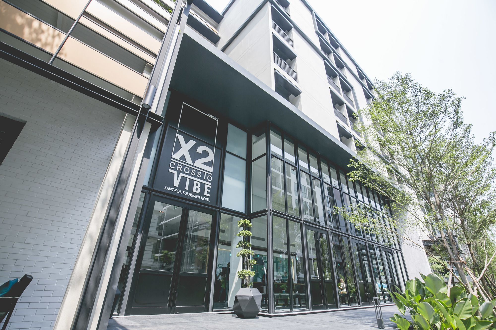 Фото Cross Vibe Sukhumvit Hotel