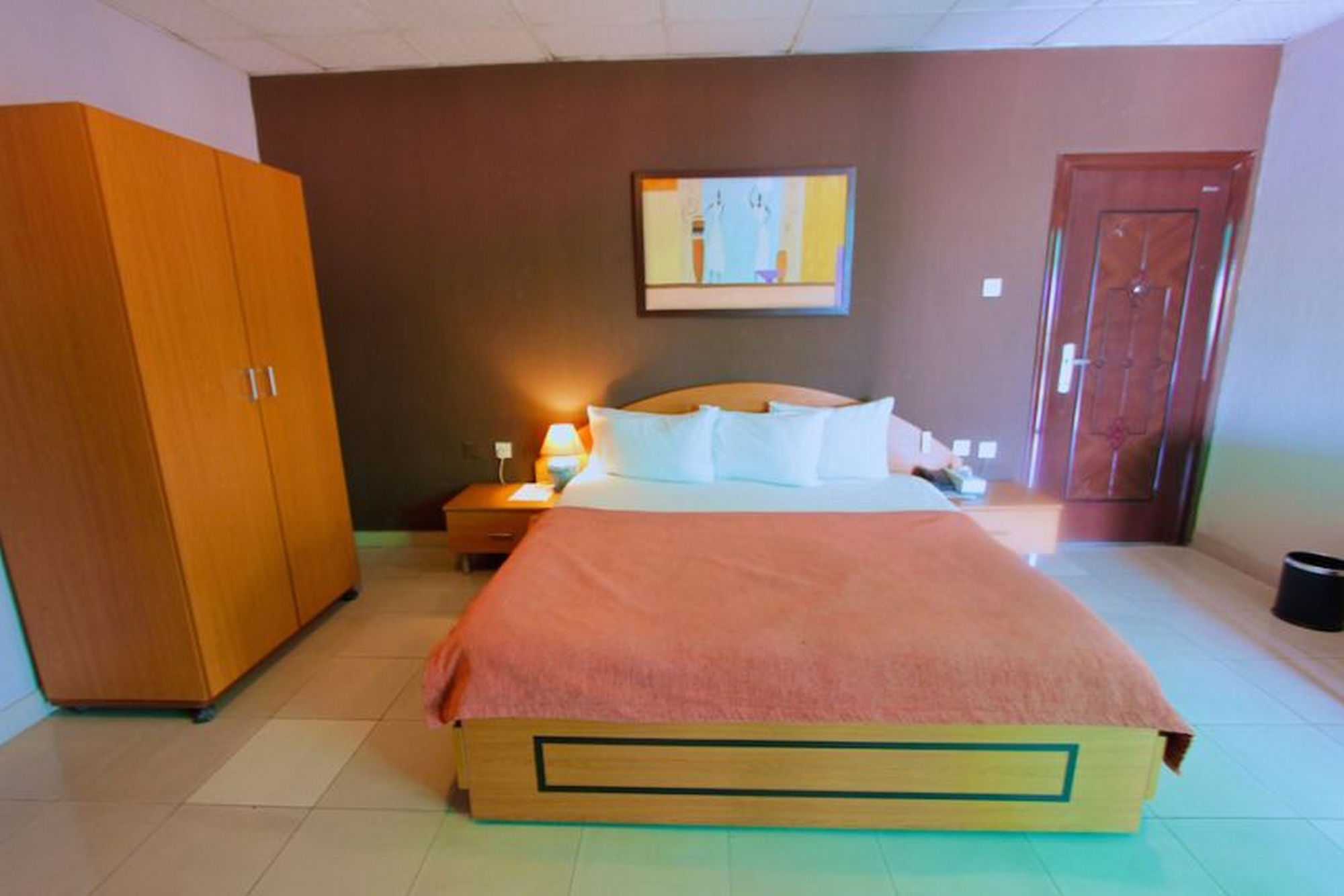 Фото Carliza Hotel Apapa