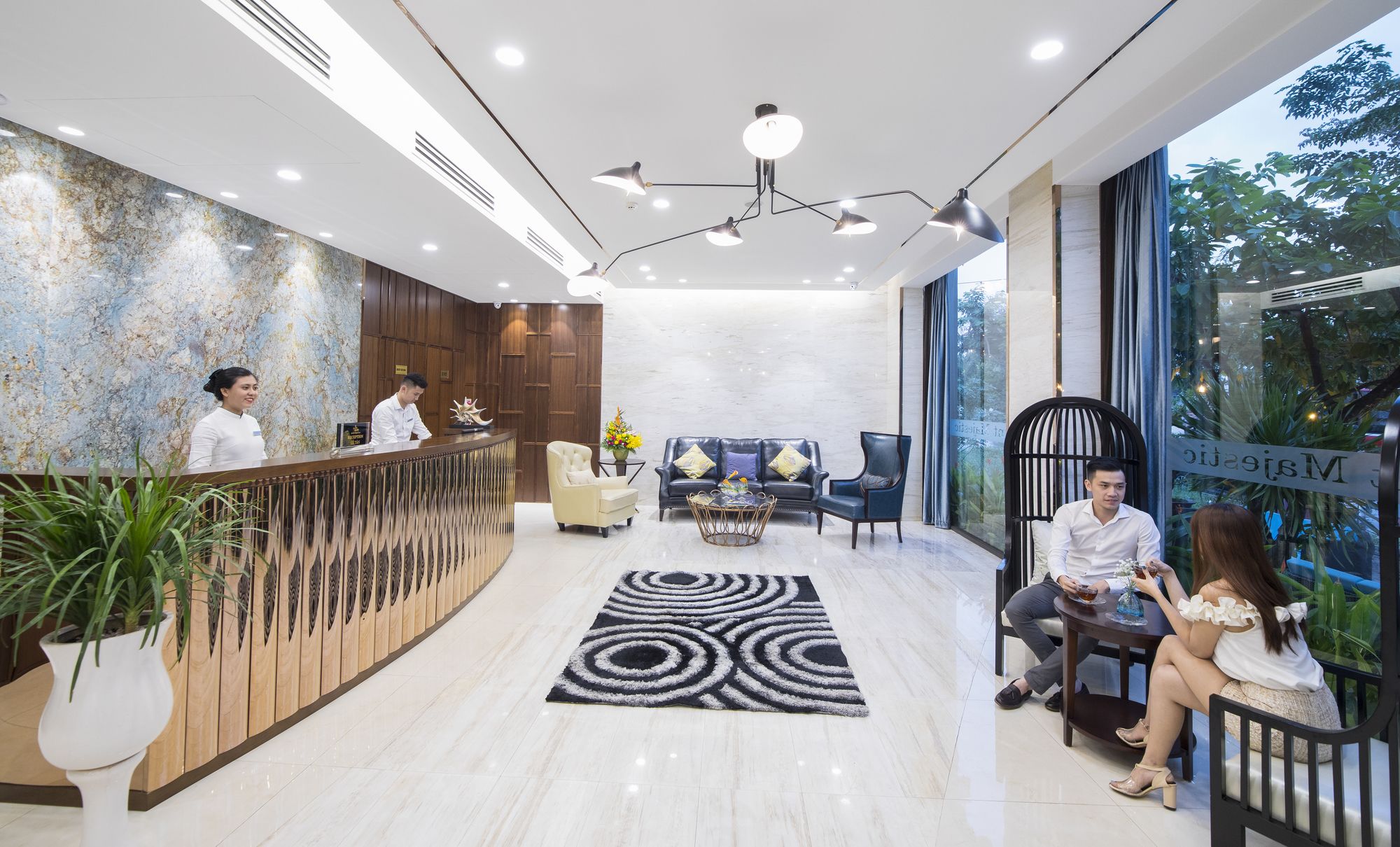 Фото Brilliant Majestic Hotel