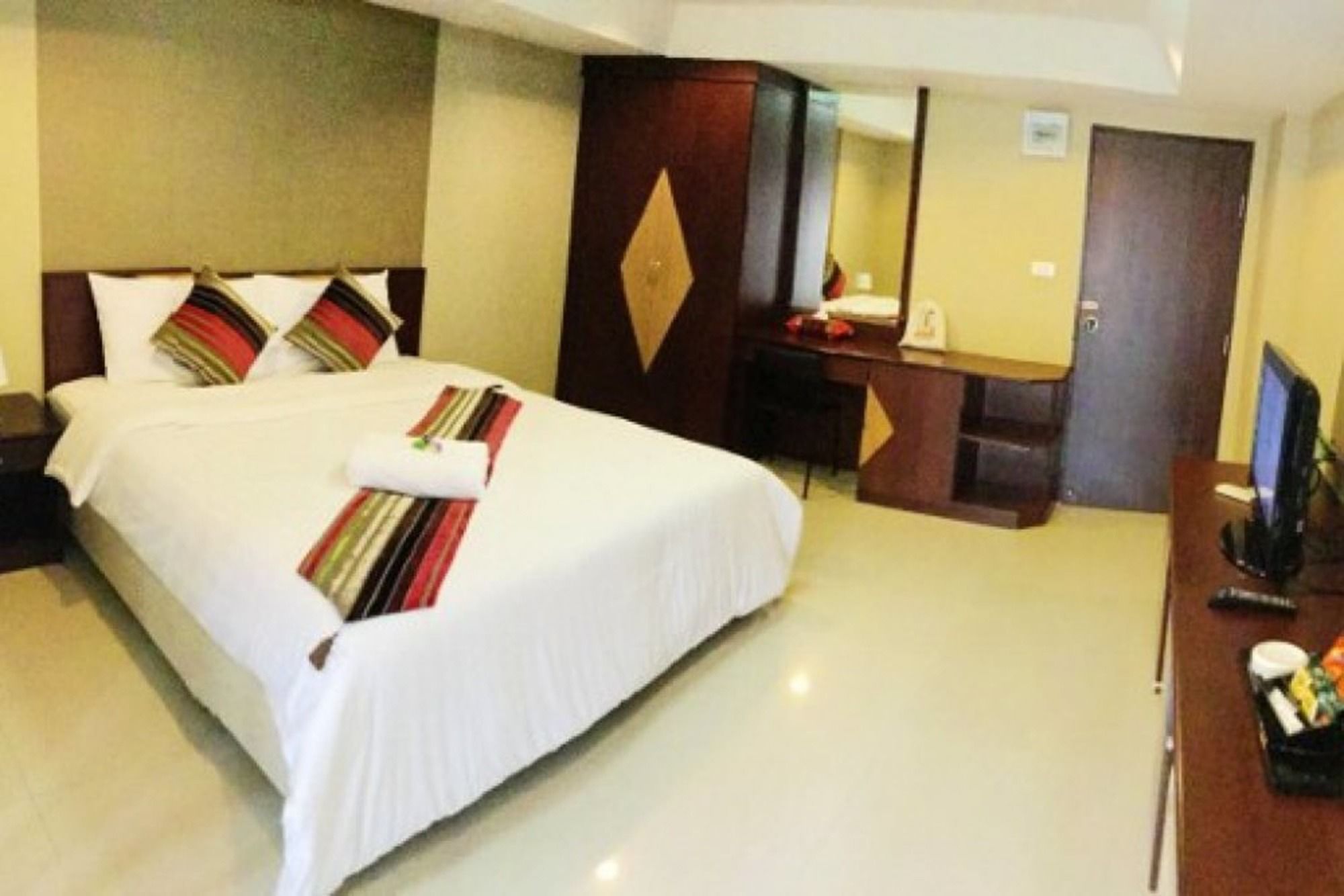 Фото Grannylla Residence Charoenkrung
