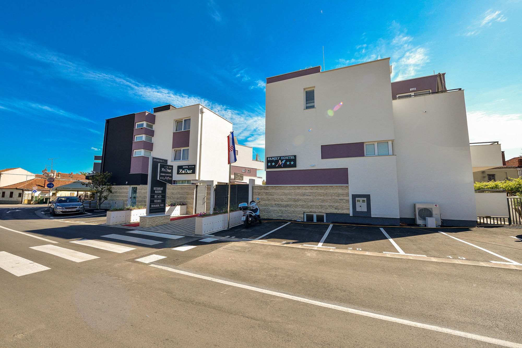 Фото Hotel ZaDaR