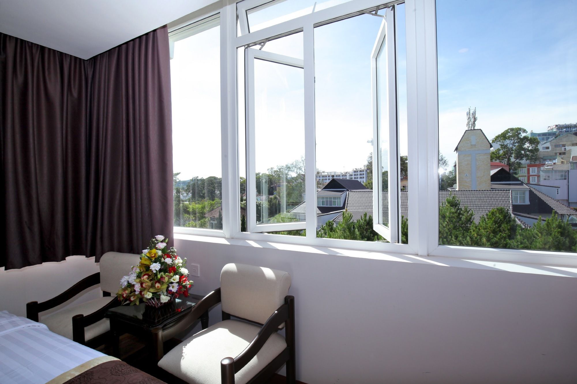 Фото Kings Hotel Dalat