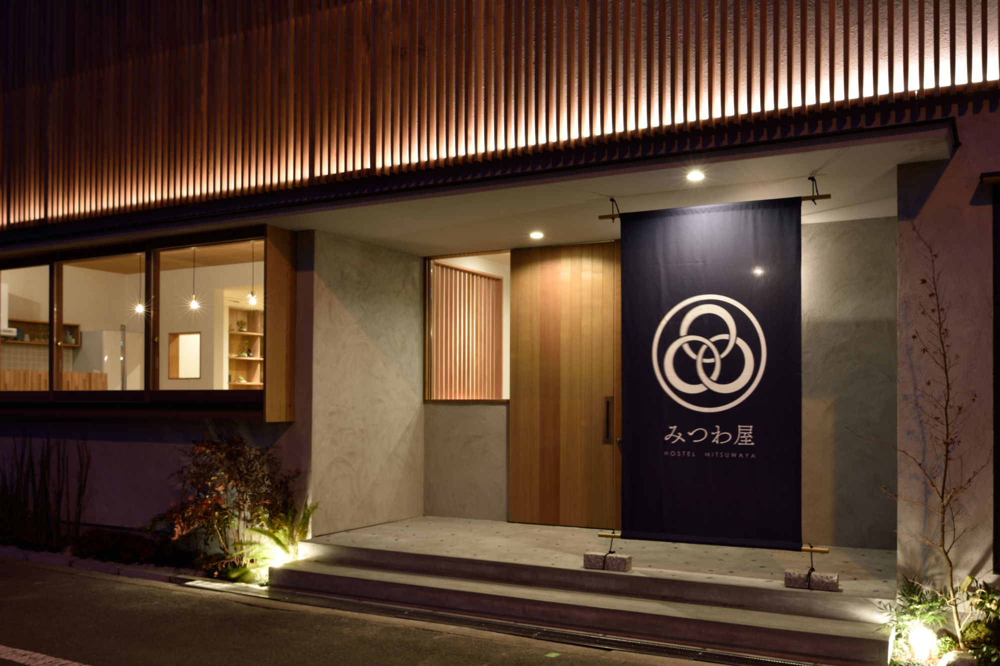 Фото Hostel Mitsuwaya Osaka