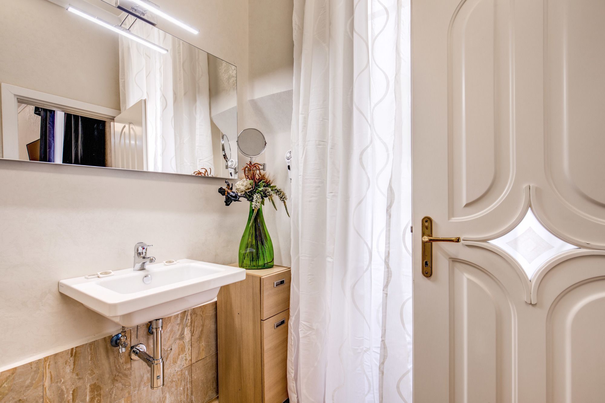 Фото Suite in Rome Veneto