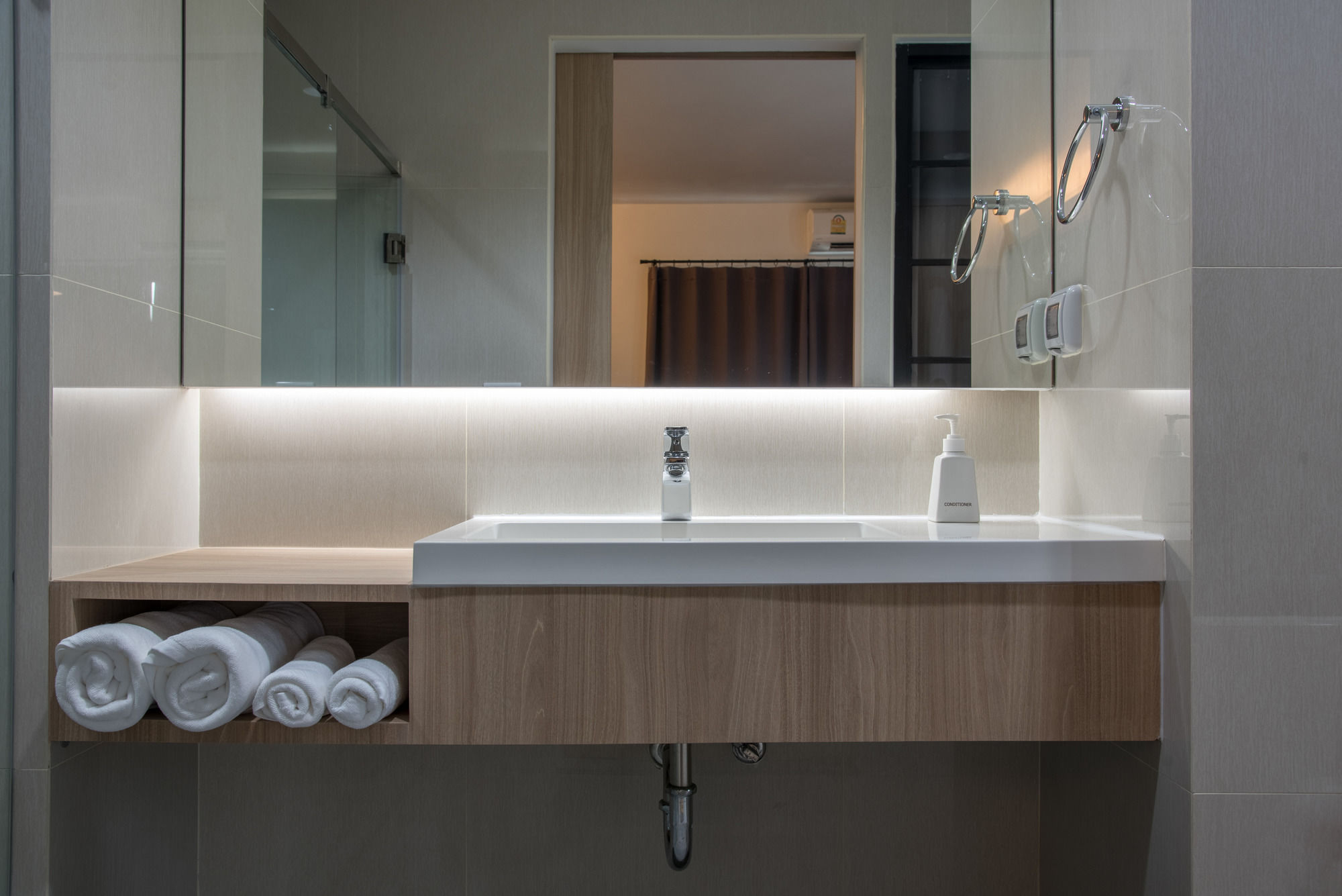 Фото Mii Hotel Srinakarin