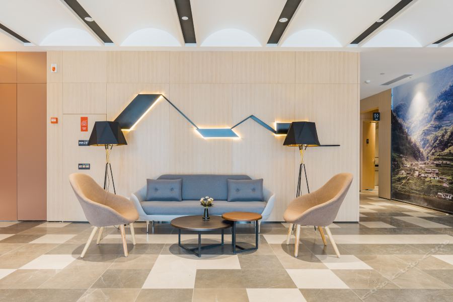 Фото Atour Hotel